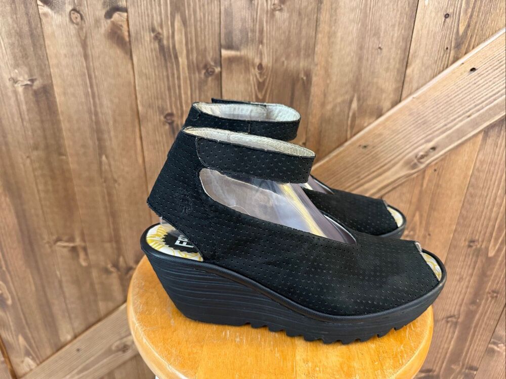 Fly London Women’s EU 40 US 9-9.5 Black Suede Peep Toe Wedge Sandals